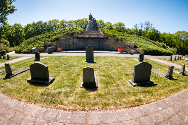 75 Years – 75 Memorials – Stage 6: Seelow Heights and the Soviet memorials at the gate to Berlin